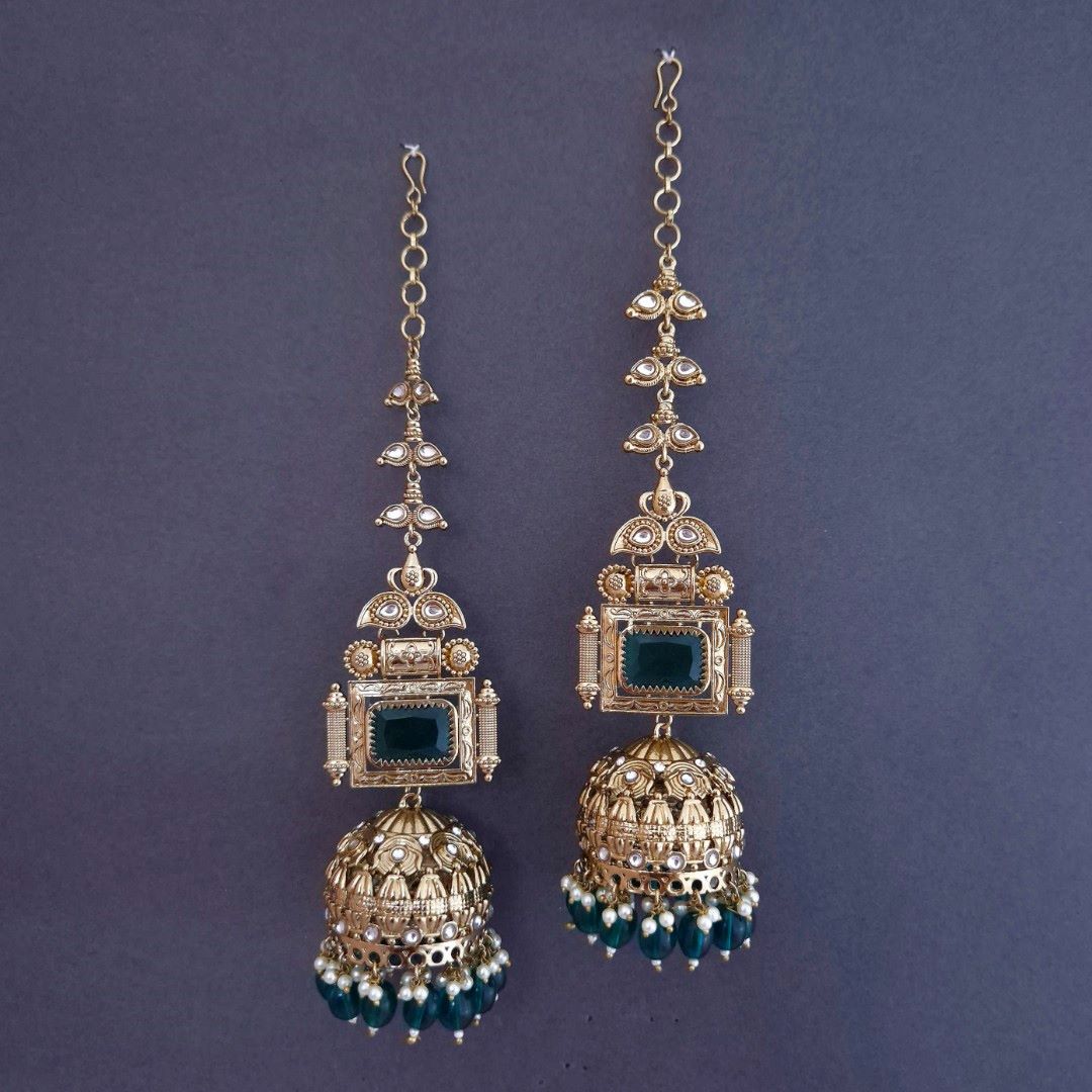 Emerald Pritika Sahara Jhumkis