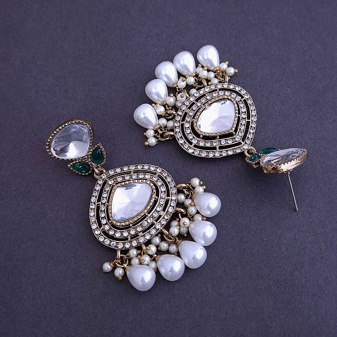 Emerald green  Ethnic Earrings, Kundan earrings, Dangler Earrings