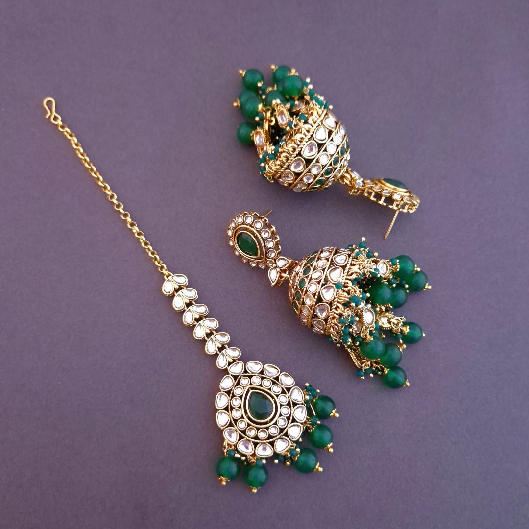Emerald Green Kundan Maang Tikka Set